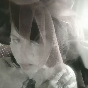 Meet your Posher, Gena